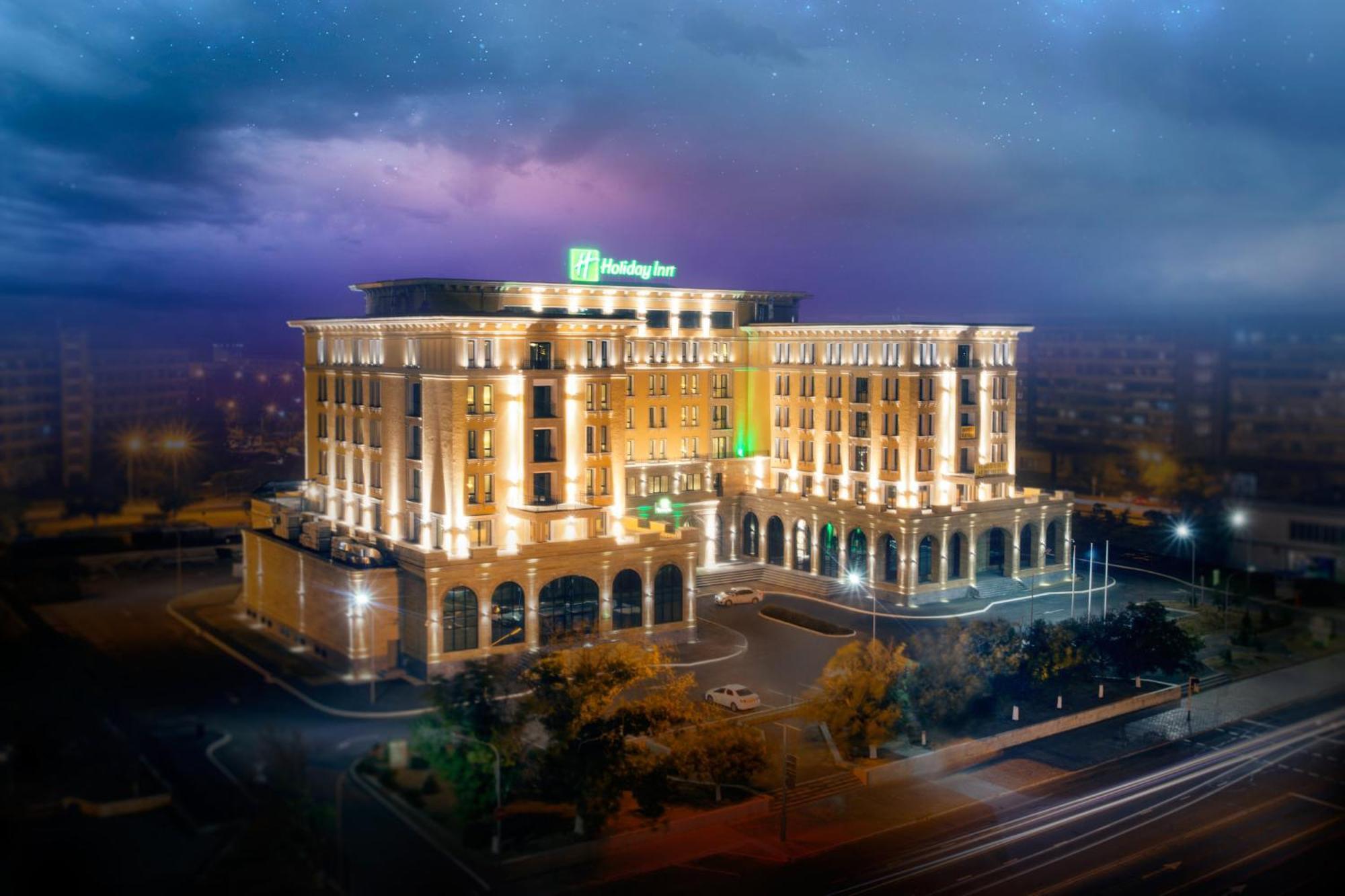 Holiday Inn Aktau By Ihg Exteriör bild
