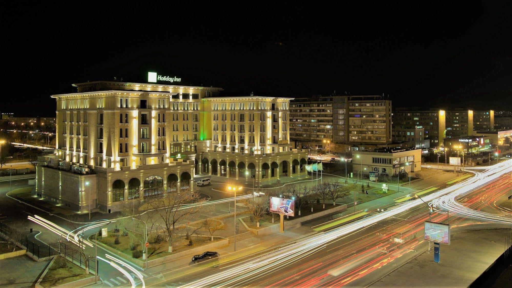 Holiday Inn Aktau By Ihg Exteriör bild
